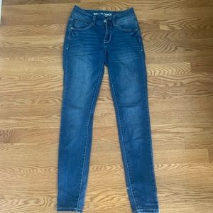 WALLFLOWER JEANS